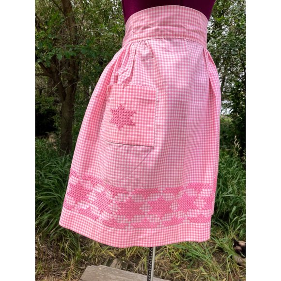 Vintage 1950s Half Apron Pink Gingham Check Smocked Stars Farmhouse - Picture 2 of 16